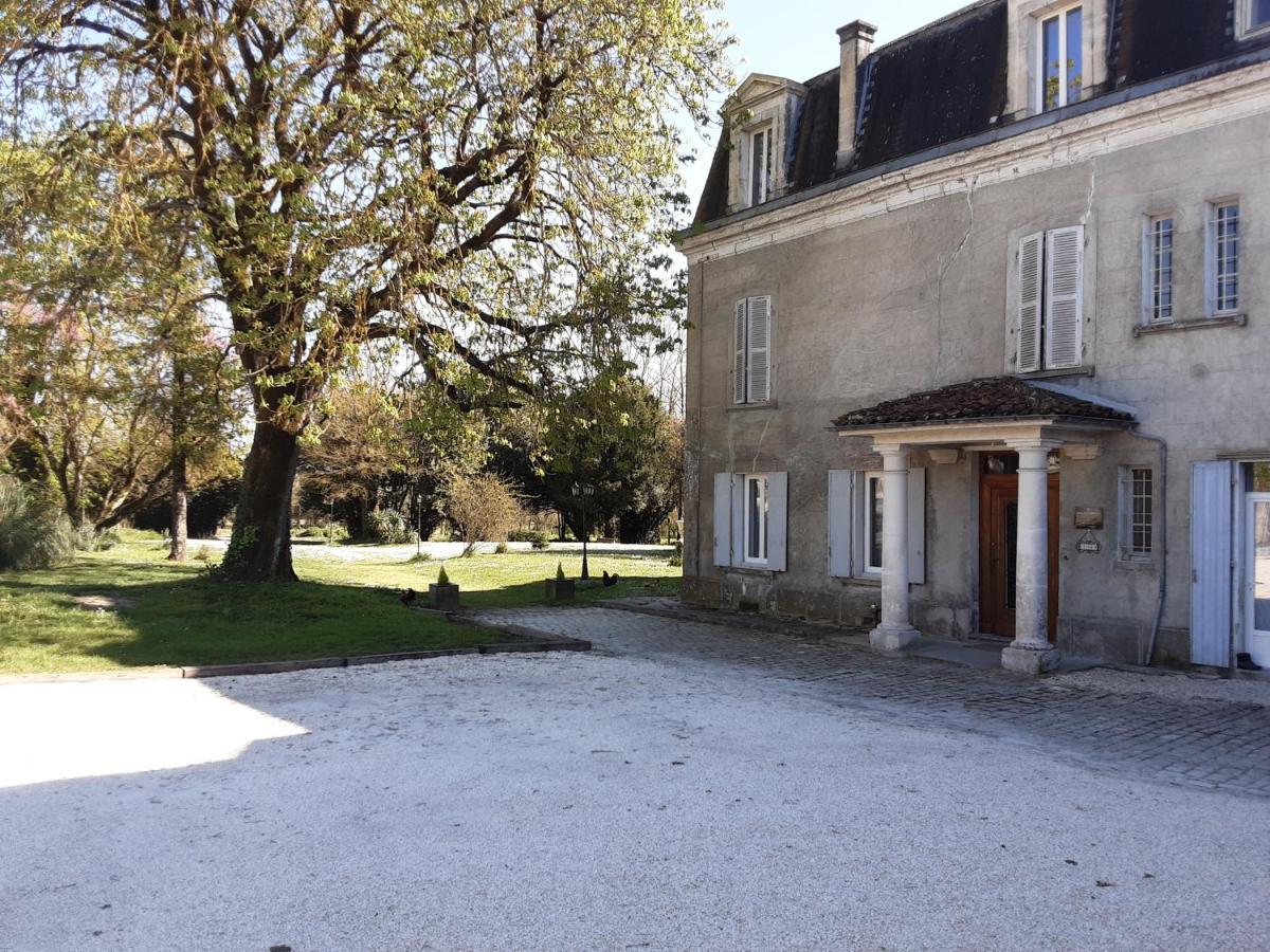 Chateau De Champblanc Cherves-de-Cognac Exterior photo